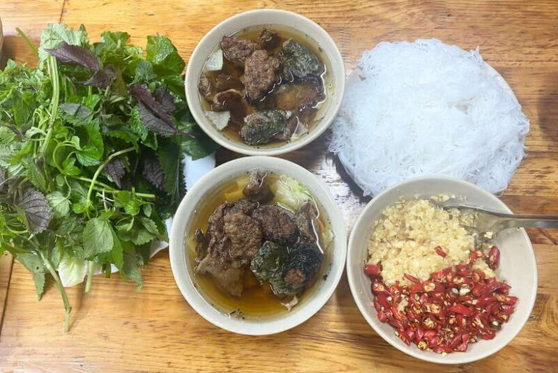 Hanoi: Guided Street Food Tour with Train Street Experience - Key Points