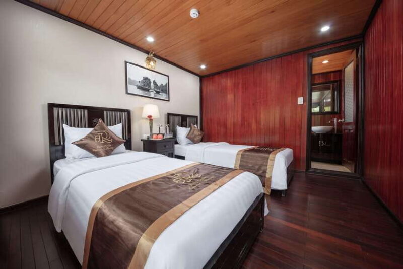 Hanoi: Ha Long Bay 2-Day 1-Night Tour by 4-star Luxury Junk - Key Points