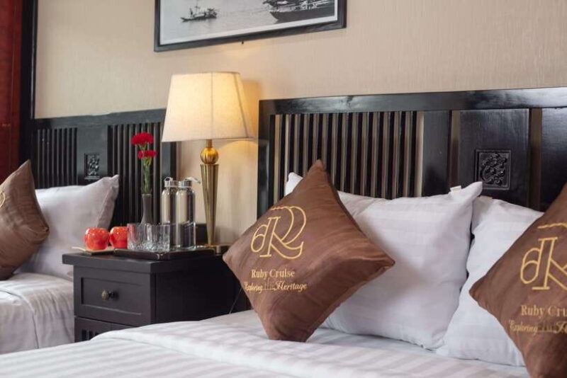 Hanoi: Ha Long Bay 2-Day 1-Night Tour by 4-star Luxury Junk - What We Love About This Tour