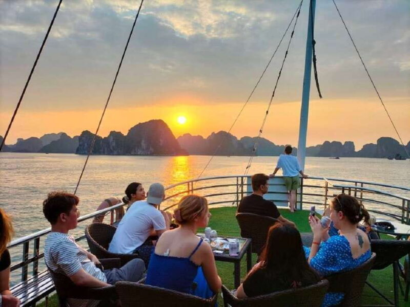 Hanoi: Ha Long Bay Day Cruise - Swimming, Meal, Kayaking - Detailed Breakdown of the Itinerary
