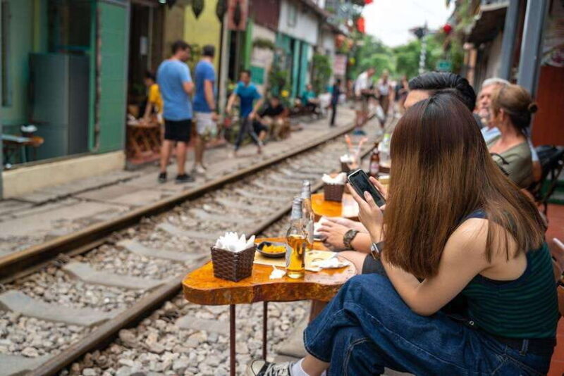 HANOI: HALF-DAY VISIT TRAIN STREET & STREET FOOD - Who Will Love This Tour?