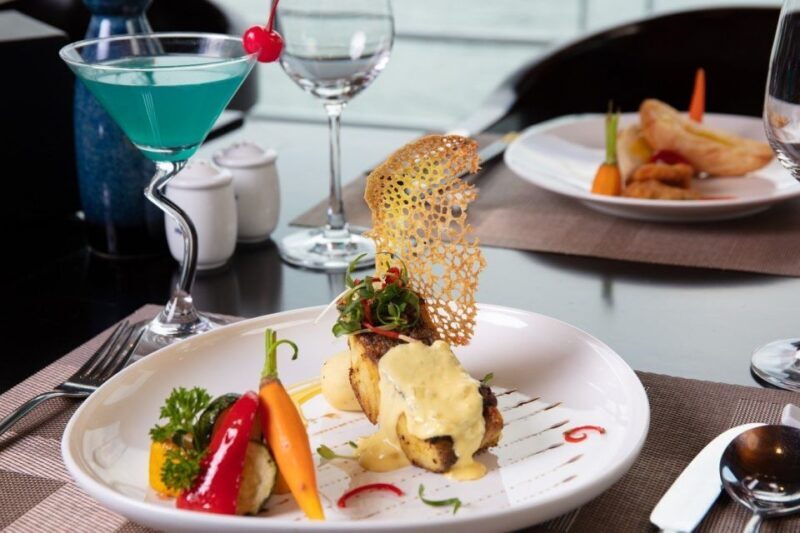 Hanoi: Halong Bay 2-Day 5-Star Balcony Cruise & Bathtub - Key Points