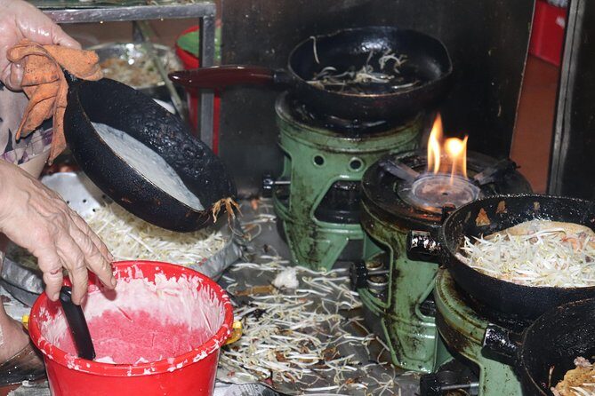 HANOI INCREDIBLE STREET FOODIE TOUR (Enjoy traditional Cuisine as the local) - Detailed Review of the Hanoi Incredible Street Foodie Tour