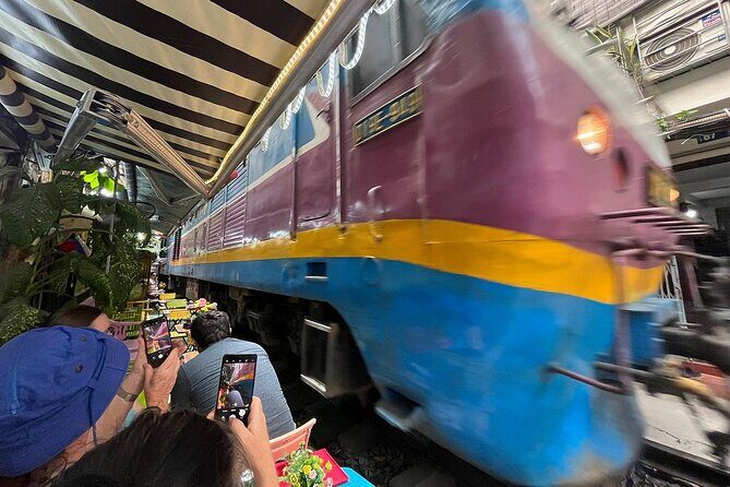 Hanoi Jeep Tour Sightseeing Include Street Food and Train Street - Exploring the Hanoi Jeep Tour in Detail