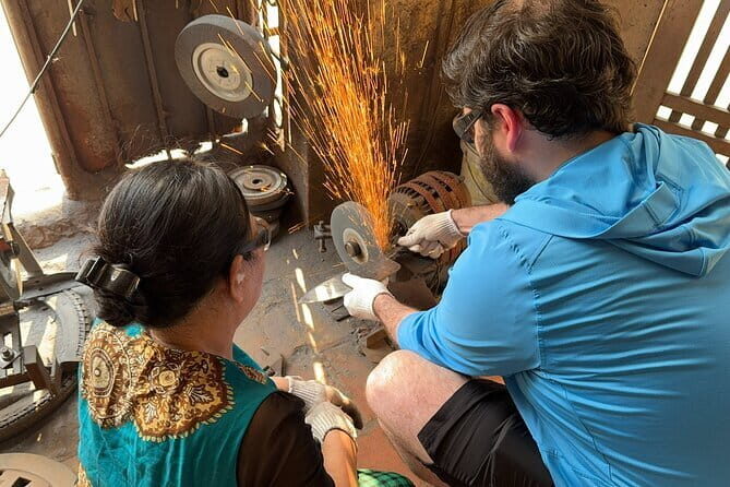 Hanoi Knife-Making Class:Join the Legacy in Blacksmith's Workshop - Discover the Unique Art of Knife-Making in Hanoi’s Blacksmith’s Workshop
