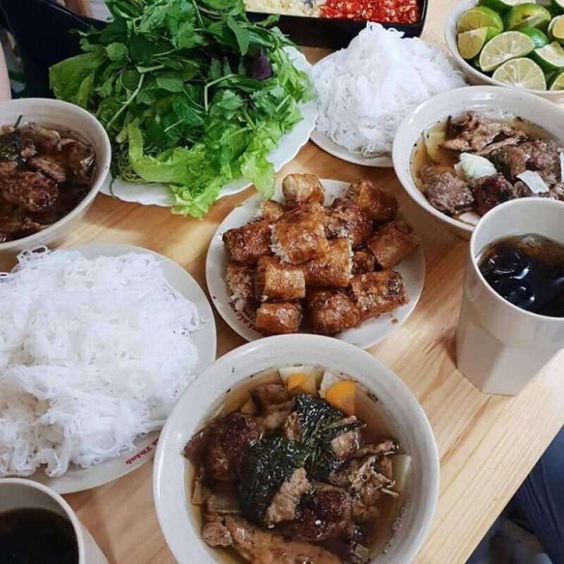 Hanoi: Michelin Guide Street Food Walking Tour - Discover the Flavors of Hanoi with the Michelin Guide Street Food Walking Tour