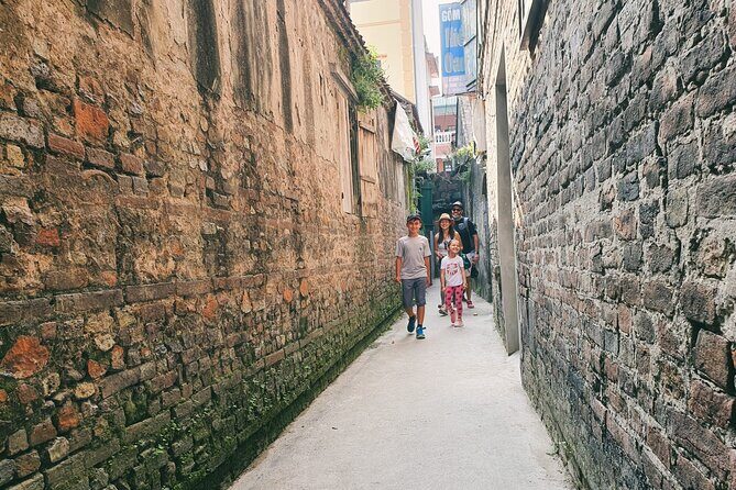 Hanoi Michelin Star Street Food Walking Tour & Train-Street - Who Would Love This Experience?