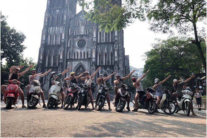 Hanoi Nightlife Food Tour By Motorbikes - Detailed Breakdown of the Itinerary