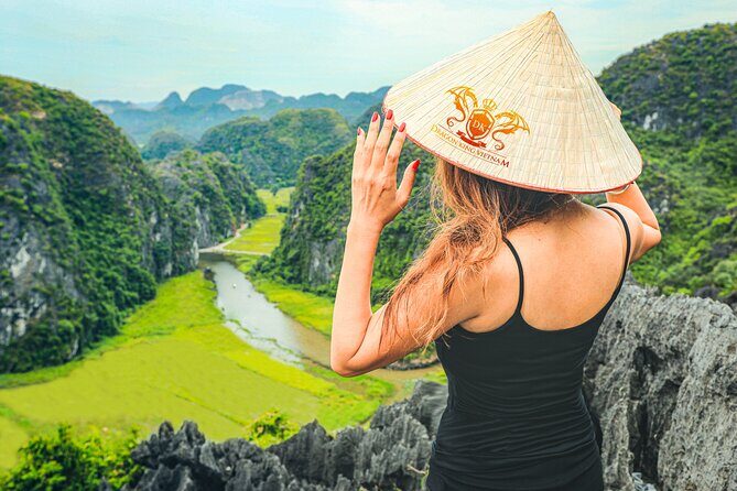 Hanoi, Ninh Binh and Ha Long 6 Day 5 Night Overnight Cruise Tour - The Luxurious Ha Long Bay Cruise