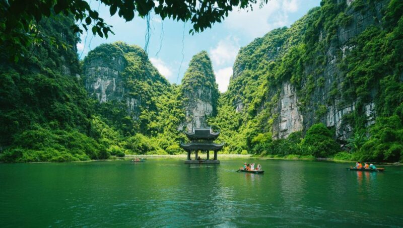 Hanoi: Ninh Binh - Halong 2 D1N trip by Bus - Bungalow/Hotel - Experience a Taste of Northern Vietnam: Hanoi to Ninh Binh and Halong Bay in 2 Days