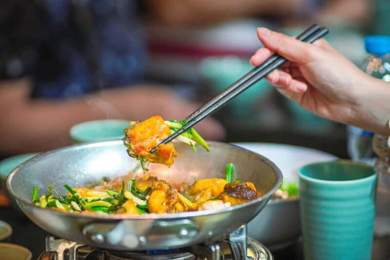 Hanoi: Old Quarter Evening Food Tour with Local Market Visit - Discover Hanoi’s Old Quarter on a Night Food Tour