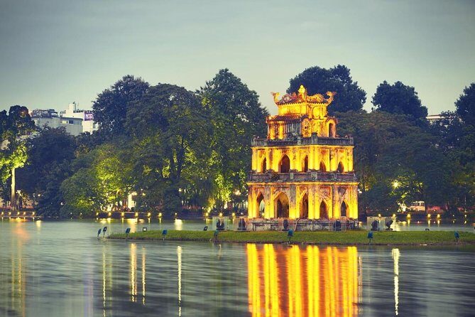 Hanoi old quarter sightseeing & street food eating by Motorcycle - Key Points