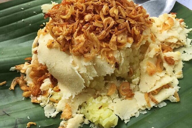 Hanoi Old Quarter Street Food Private Tour With Funny Guides - Key Points