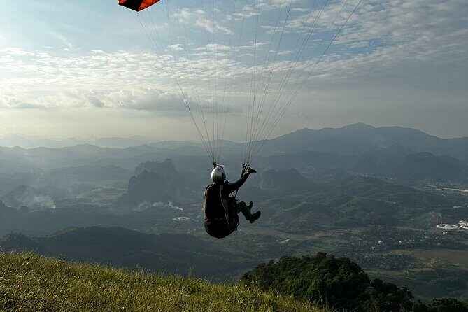 Hanoi Paragliding COMBO: Tandem paraglide + course (full-day) - Key Points