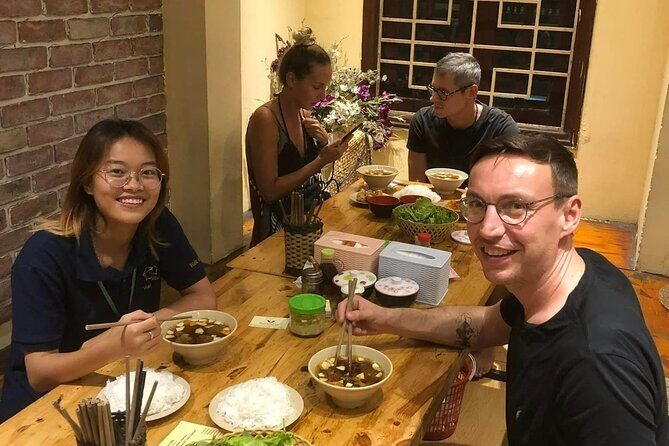 Hanoi Street Food Experience - Key Points