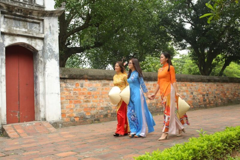 Hanoi: Traditional Ao Dai Dress and Non La Hat Rental - Key Points