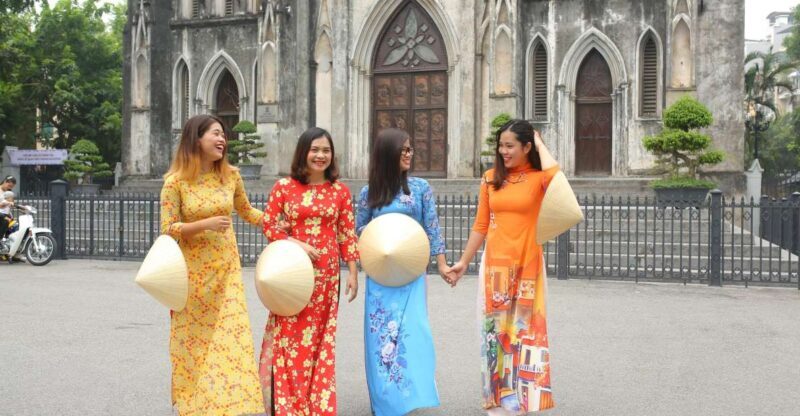 Hanoi: Traditional Ao Dai Dress and Non La Hat Rental - A Deep Dive into the Experience