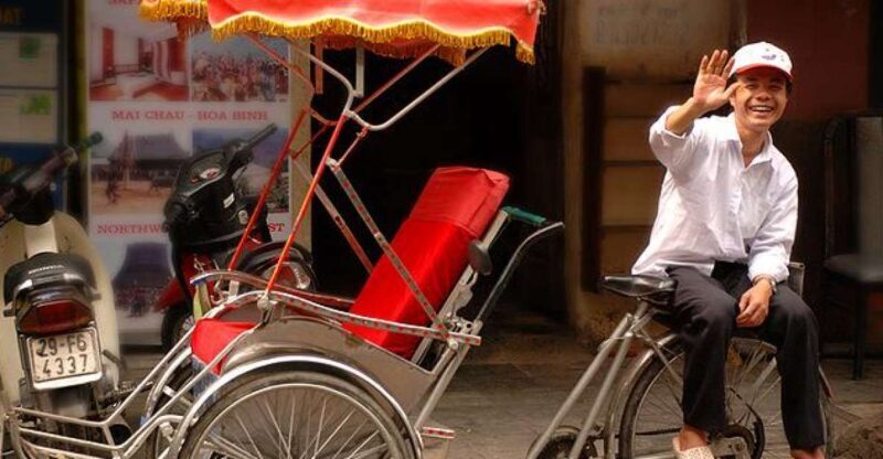 Hanoi Walking Street Food Tour & Cyclo Ride - Key Points