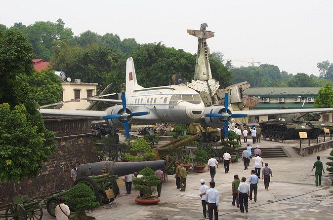 Hanoi War Sites Walking Tour - Detailed Breakdown of the Itinerary