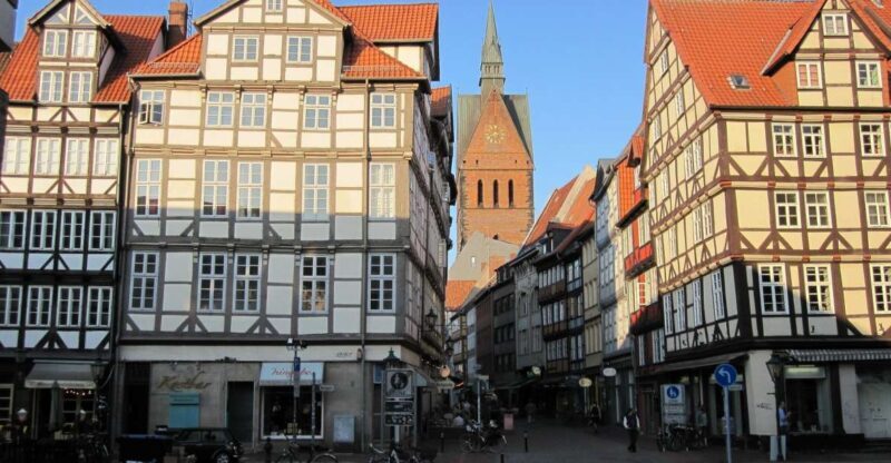 Hanover: Old Town Historical Walking Tour by Geo Epoche - Who Will Enjoy This Tour Most?