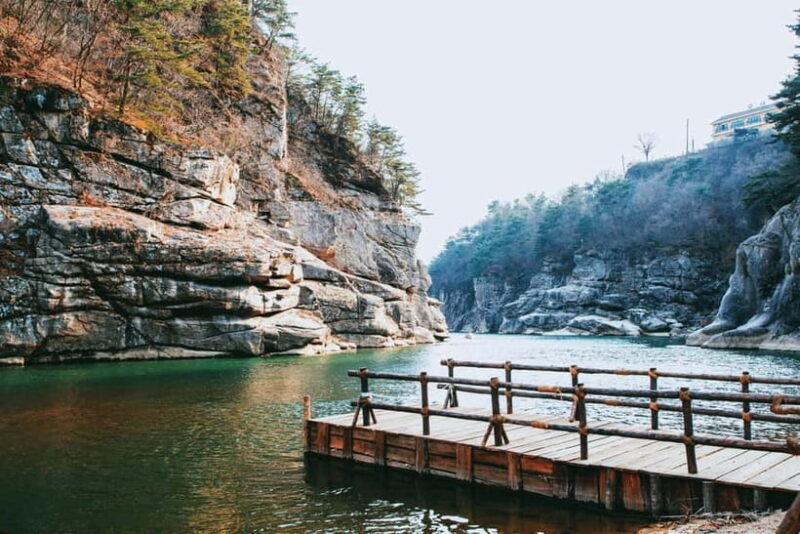 Hantan Canyon & North Korea's Labor HQ & Soisan Monorail - Key Points