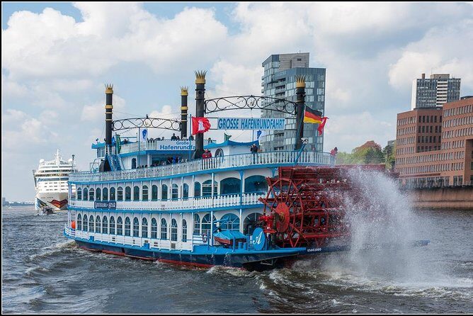 Harbor cruise on the beautiful Elbe - The Sum Up