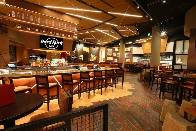 Hard Rock Cafe Hollywood Florida - Key Points