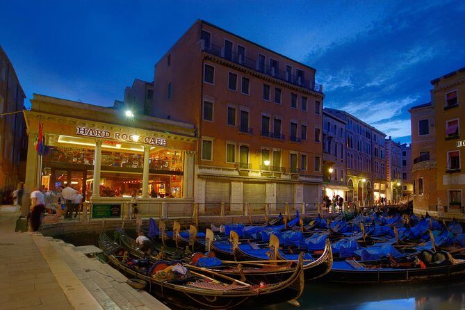 Hard Rock Cafe Venice with Set Lunch or Dinner - Experience Venice’s Hard Rock Cafe with Set Lunch or Dinner