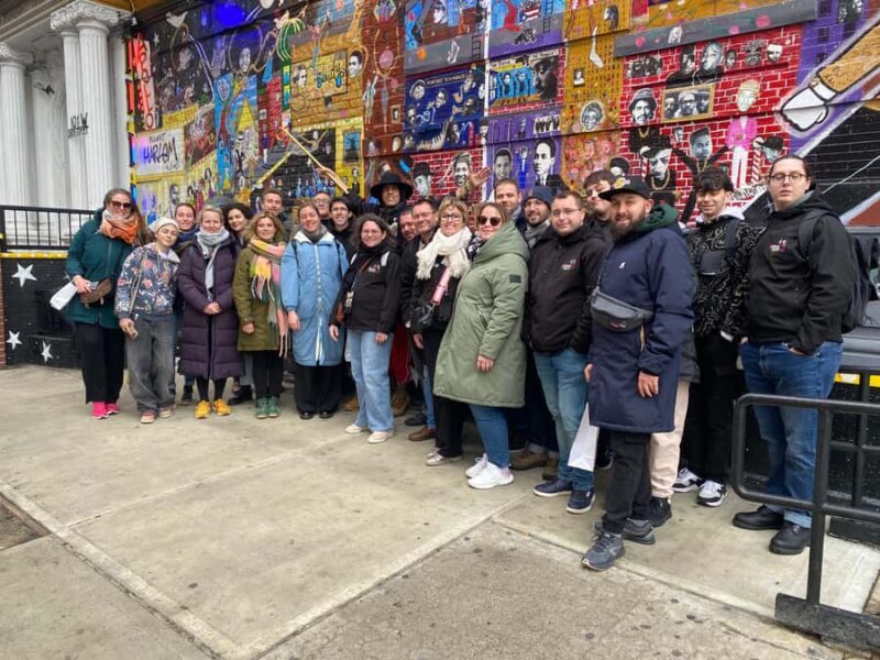 Harlem Tour in French and meet Harlem artist Paul Déo - Navigating Harlem: An Authentic Cultural Journey