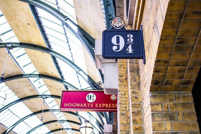 Harry Potter Film Location Walking Tour & Thames River Cruise - London’s Cinematic Heart: Leicester Square and Westminster