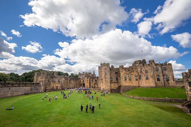 Harry Potter's Alnwick Castle and Scottish Borders Day Trip - Who Should Book This Tour?