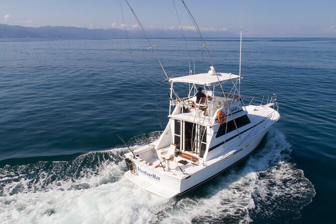 Hatteras 42-44' Classic Yachts in Puerto & Nuevo Vallarta - Exploring the Hatteras 42-44 Classic Yacht Tour in Puerto Vallarta
