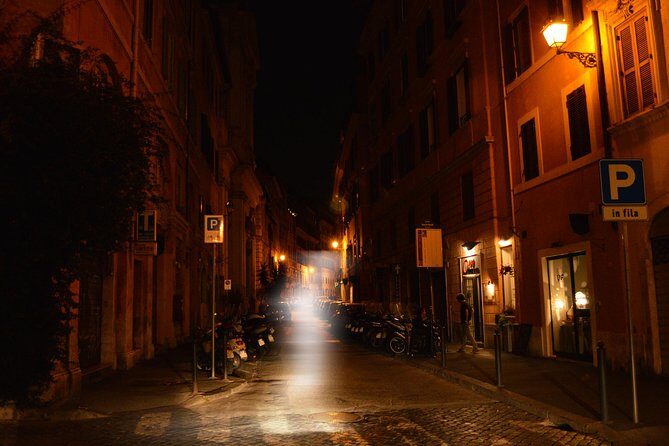 Haunted Rome Ghost Tour - The Original - Meeting Point and First Impressions