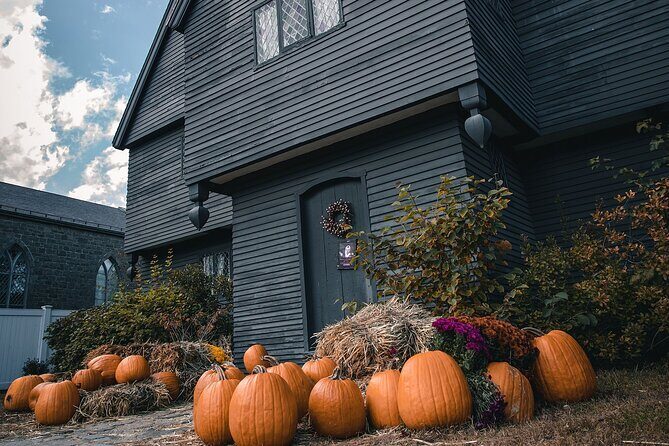 Haunted Salem: Witch Trials and Ghosts Tour - Key Points