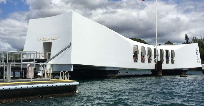 Hawaii: Pearl Harbor and North Shore adventure - A detailed look at the Hawaii: Pearl Harbor and North Shore adventure