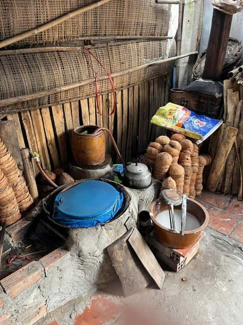 HCMC: Cu Chi Tunnels & Rice Paper Village Small Group Tour - Exploring the Day: A Balance of History and Culture