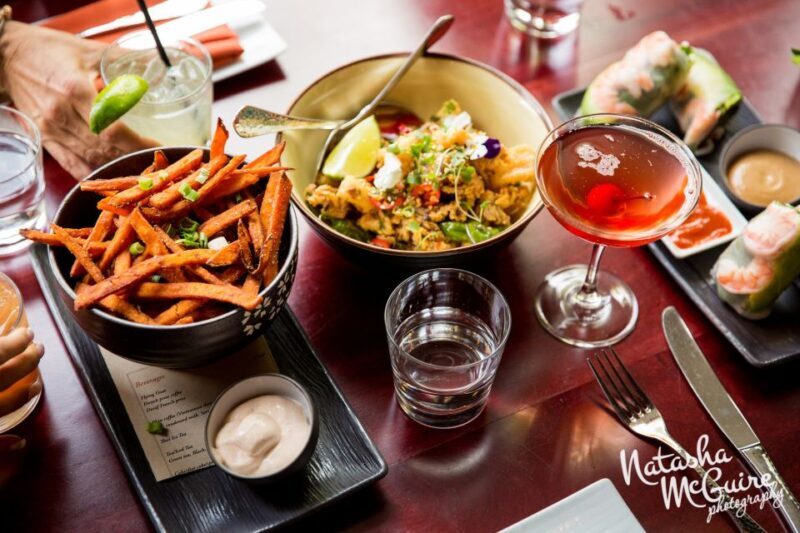 Healdsburg: Boutique Wine and Food Pairing Walking Tour - Key Points