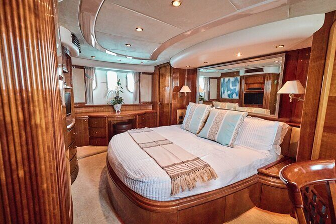 Heather Nikki 80 ft Italian Azimut Yacht Rental - Who Will Love the Heather Nikki?