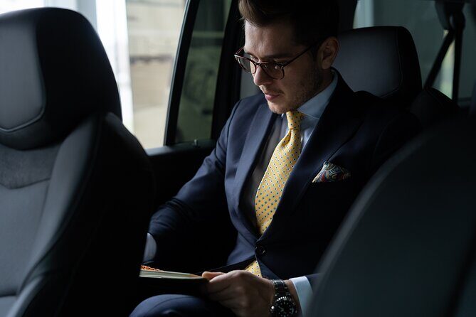 Heathrow Airport Private Transfers To Central London - The Sum Up