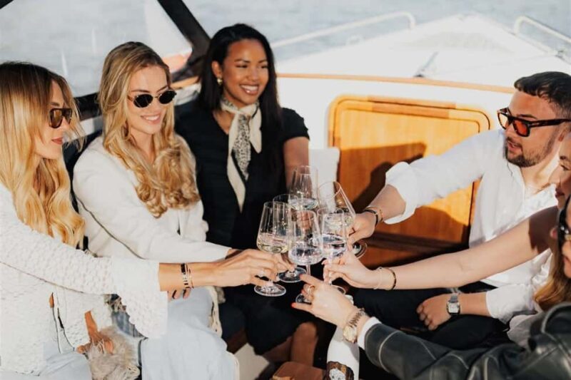 Heidelberg: Private boat trip with captain, 1.5 hours, up to 12 guests, from $40 per person - FAQs