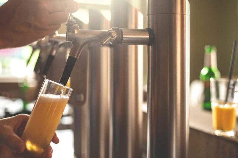 Heidelberg: Pub crawl through the old town, drinks included - An authentic taste of Heidelberg’s nightlife