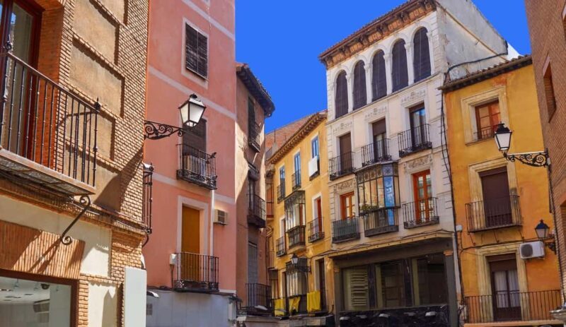 Hello Toledo: Private 2-Hour City Walk with Local Guide - Who Should Consider This Tour?