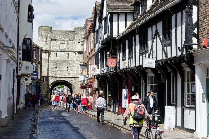 Hello York! Private Walking Tour - Who Should Consider This Tour?