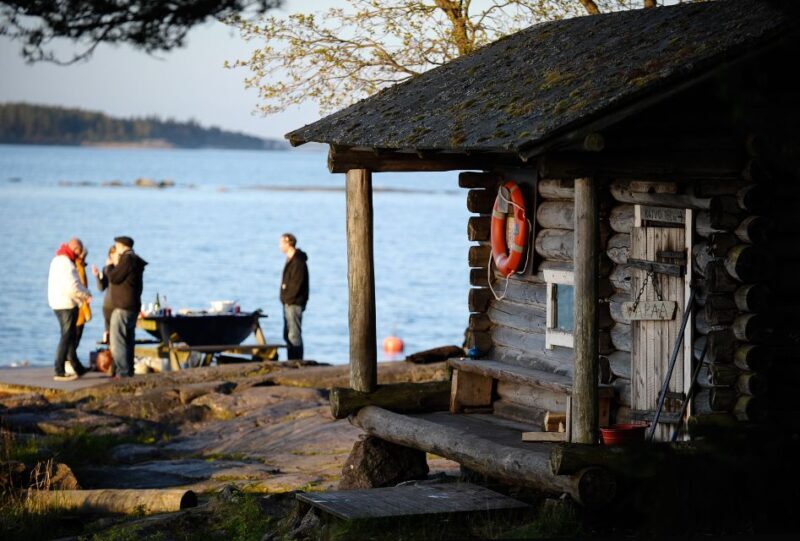 Helsinki: Archipelago RIB Boat Tour with BBQ Lunch and Sauna - Exploring Helsinki’s Archipelago by RIB Boat