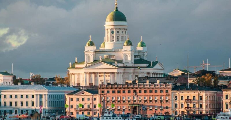 Helsinki: Architectural Highlights Guided Walking Tour - Kappeli and Esplanadi