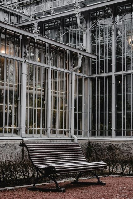 Helsinki: Architectural Highlights Guided Walking Tour - Iconic Transportation and Cultural Symbols