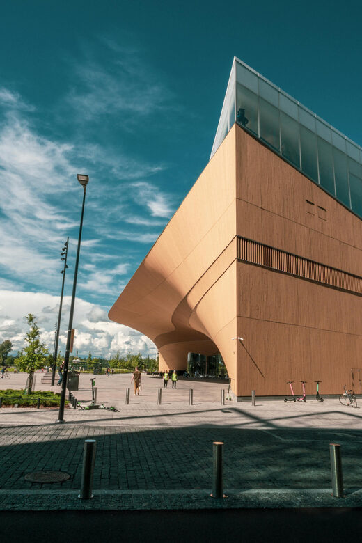 Helsinki: Architectural Highlights Guided Walking Tour - Return to Fazer Café