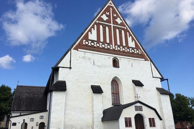 Helsinki Highlight and Porvoo Day Sightseeing Tour - Exploring Helsinki and Porvoo: What to Expect from the Tour