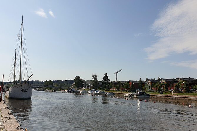 Helsinki private city tour and Porvoo old town by Luxury car - Exploring the Helsinki Private City Tour and Porvoo Old Town
