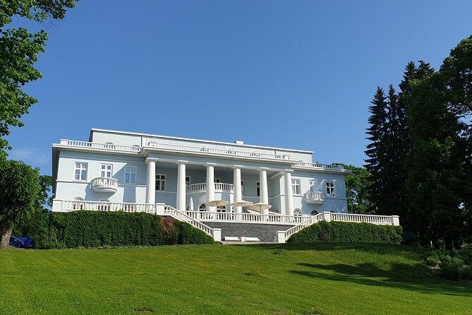 Helsinki private city tour and Porvoo old town by Luxury car - Authenticity and Value